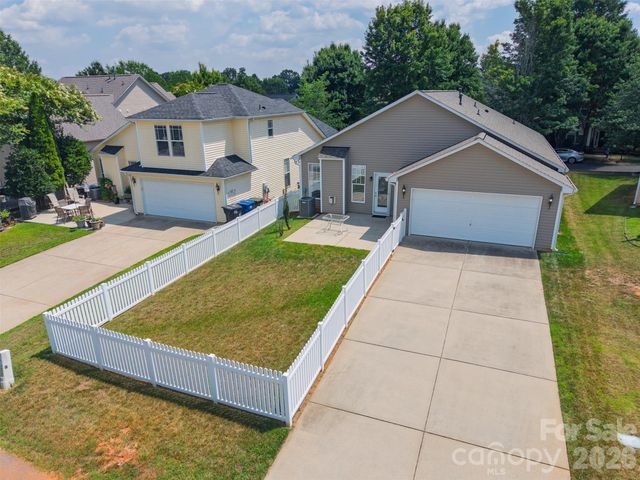 15718 Seafield Lane, Huntersville, NC 28078
