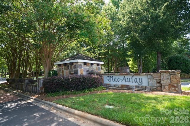15718 Seafield Lane, Huntersville, NC 28078
