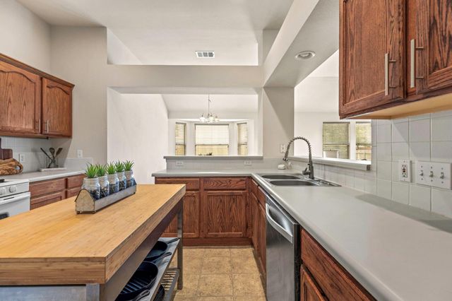 356 Discovery, Kyle, TX 78640
