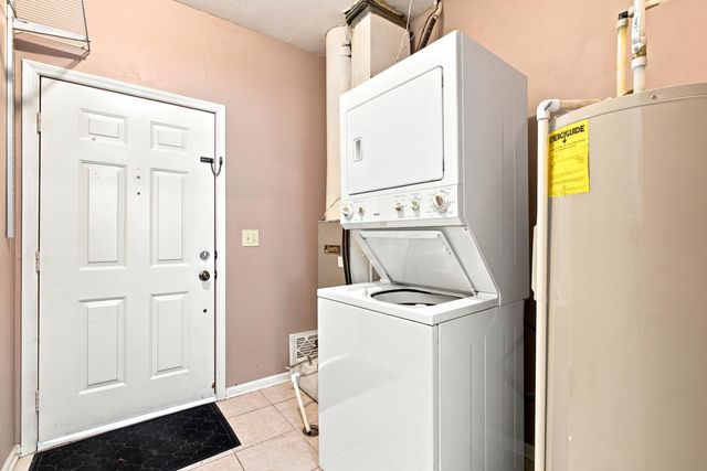 22 W Russell Street, Columbus, OH 43215