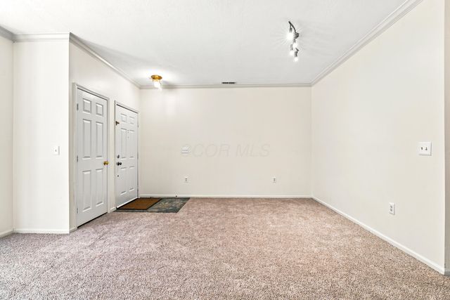 22 W Russell Street, Columbus, OH 43215