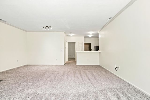 22 W Russell Street, Columbus, OH 43215