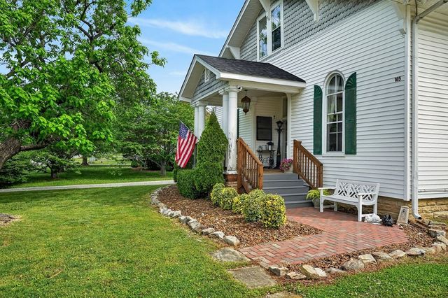 105 Roberts St, Livingston, TN 38570