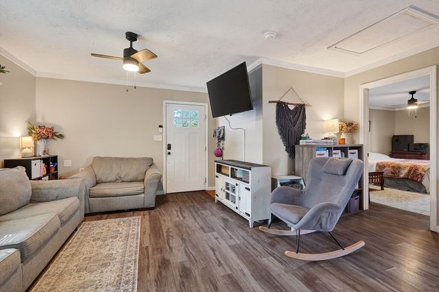 105 Roberts St, Livingston, TN 38570