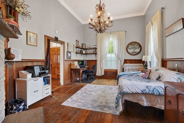 105 Roberts St, Livingston, TN 38570