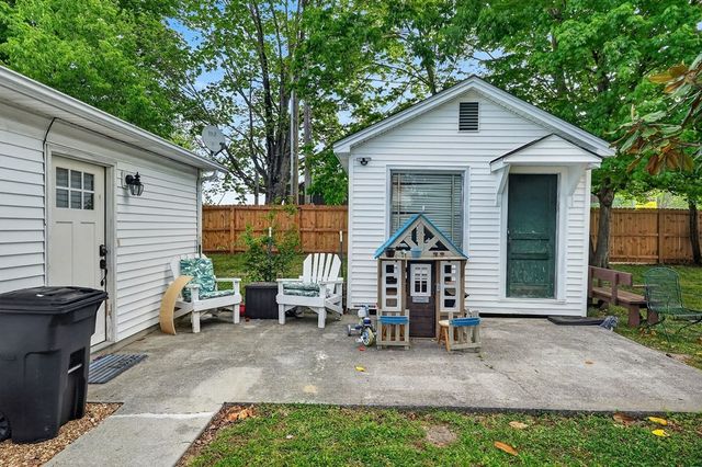 105 Roberts St, Livingston, TN 38570