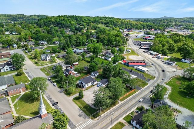 105 Roberts St, Livingston, TN 38570