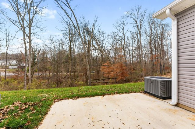 119 Quarry Point Dr, Clarksville, TN 37043