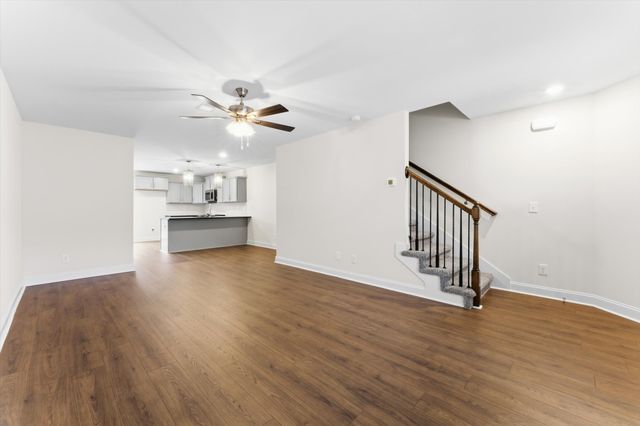 119 Quarry Point Dr, Clarksville, TN 37043