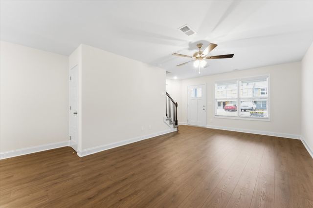 119 Quarry Point Dr, Clarksville, TN 37043