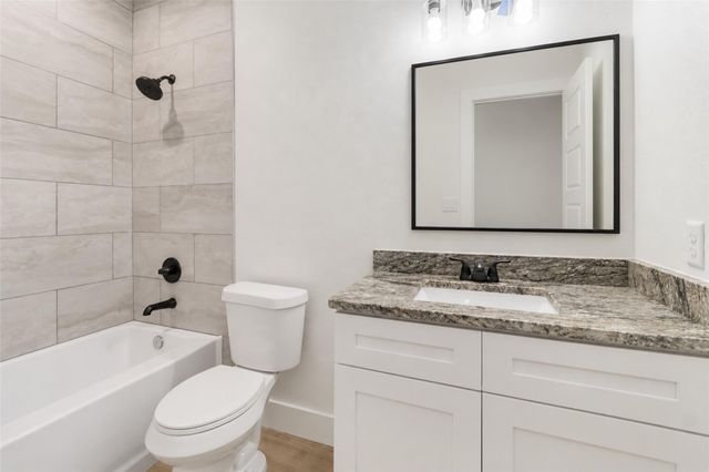 12 Meadow Oak CT, Wimberley, TX 78676