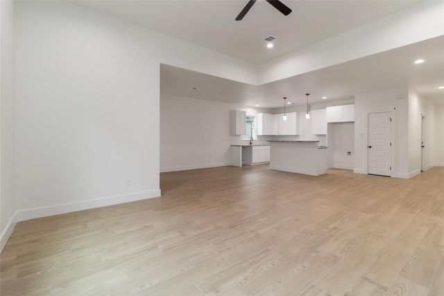 12 Meadow Oak CT, Wimberley, TX 78676
