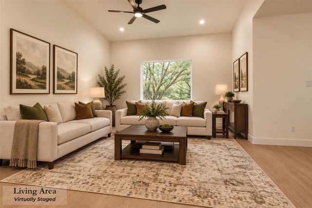 12 Meadow Oak CT, Wimberley, TX 78676