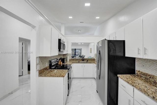 5434 SW 25th Ave, Dania Beach, FL 33312