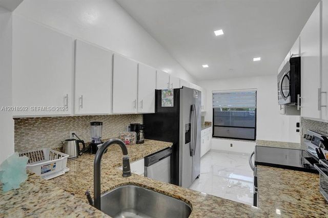 5434 SW 25th Ave, Dania Beach, FL 33312