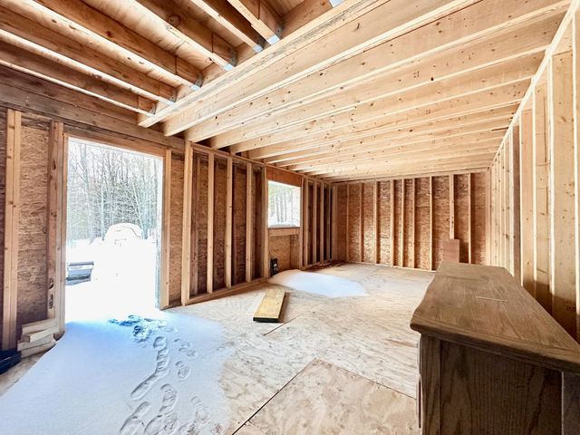 34 New Road, Weare, NH 03281