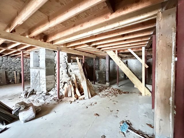 34 New Road, Weare, NH 03281