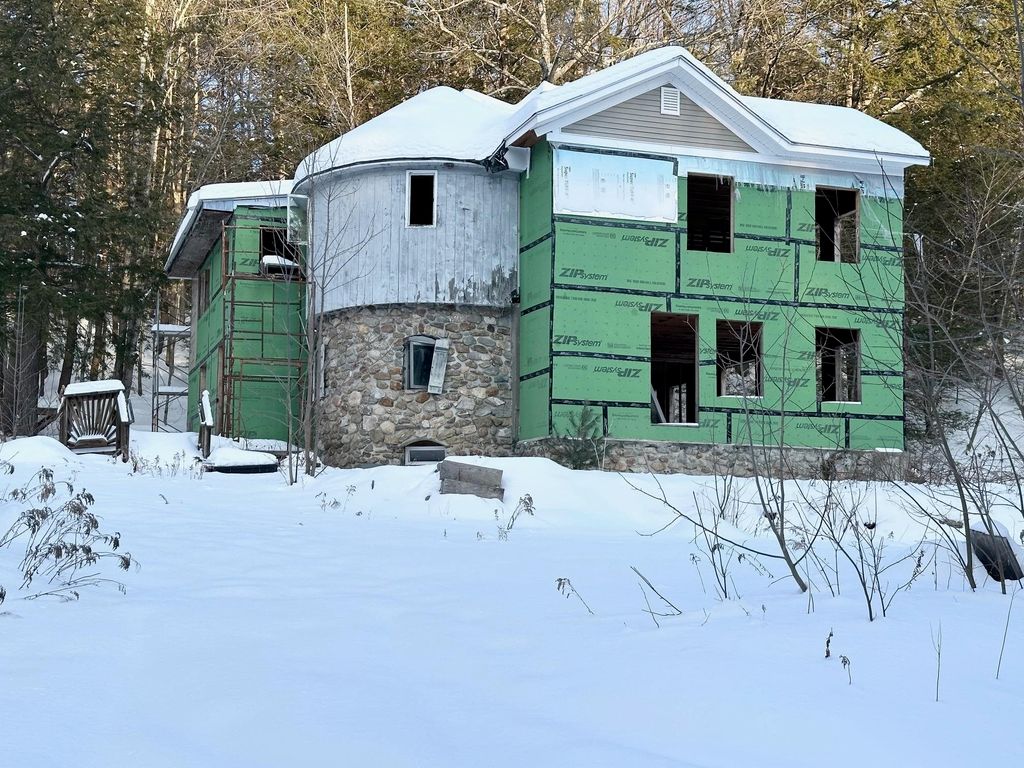 34 New Road, Weare, NH 03281