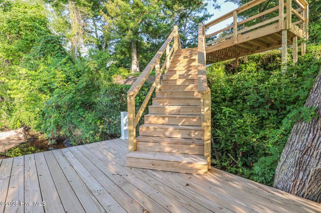 214 Shoreline Drive, New Bern, NC 28562