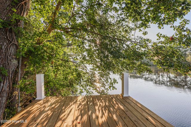 214 Shoreline Drive, New Bern, NC 28562