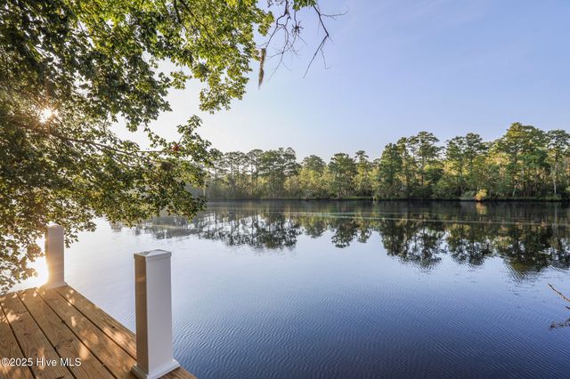 214 Shoreline Drive, New Bern, NC 28562