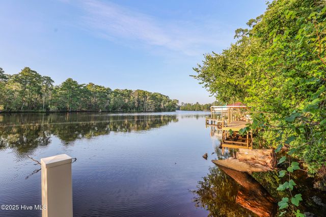 214 Shoreline Drive, New Bern, NC 28562