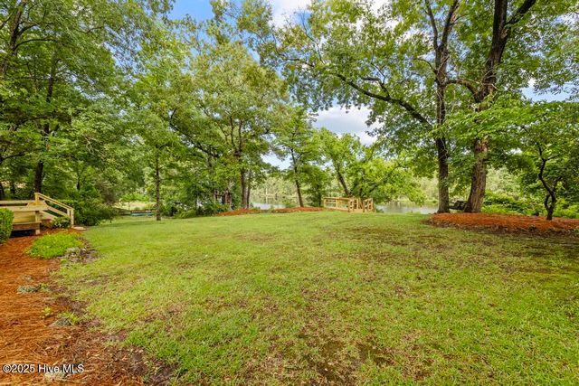 214 Shoreline Drive, New Bern, NC 28562