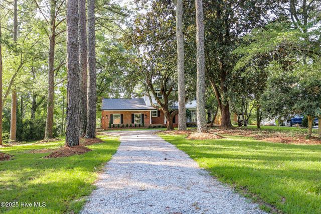 214 Shoreline Drive, New Bern, NC 28562
