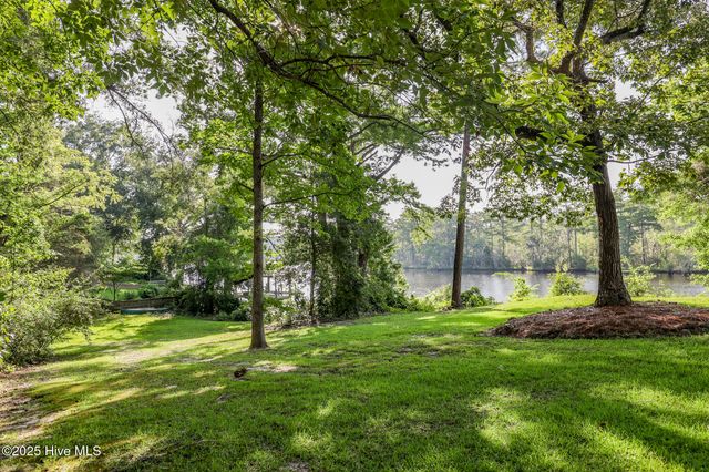 214 Shoreline Drive, New Bern, NC 28562
