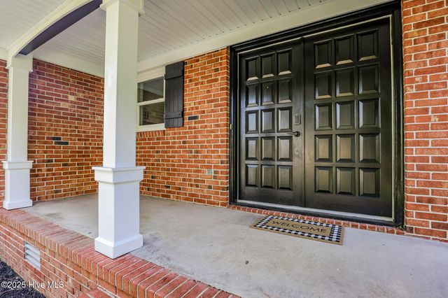 214 Shoreline Drive, New Bern, NC 28562