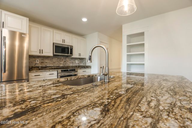 214 Shoreline Drive, New Bern, NC 28562