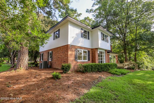 214 Shoreline Drive, New Bern, NC 28562