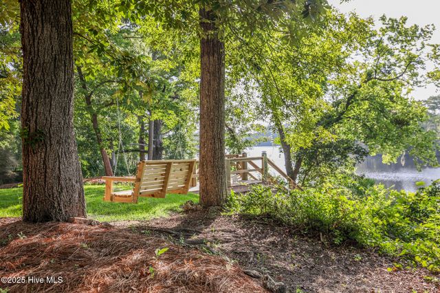 214 Shoreline Drive, New Bern, NC 28562