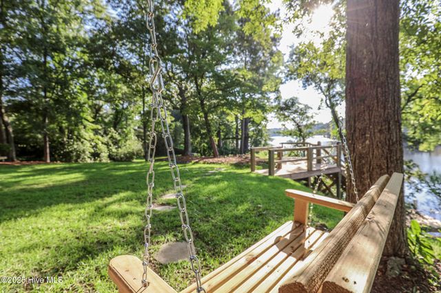 214 Shoreline Drive, New Bern, NC 28562