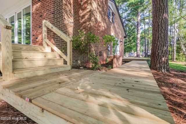 214 Shoreline Drive, New Bern, NC 28562