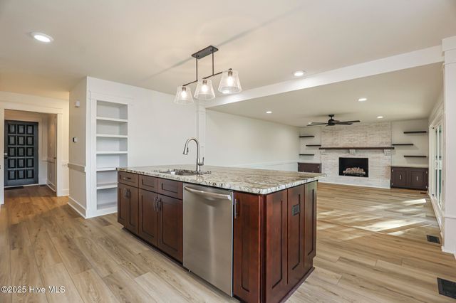 214 Shoreline Drive, New Bern, NC 28562