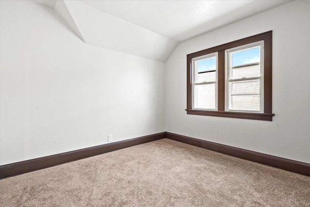 3673 S Ahmedi AVENUE, Saint Francis, WI 53235