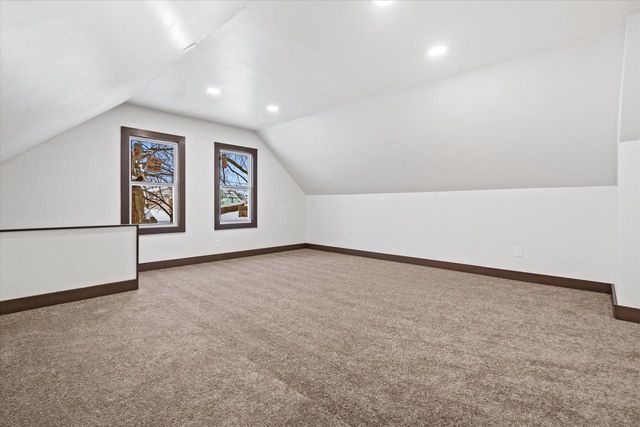 3673 S Ahmedi AVENUE, Saint Francis, WI 53235