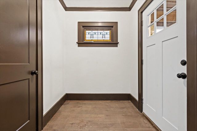 3673 S Ahmedi AVENUE, Saint Francis, WI 53235