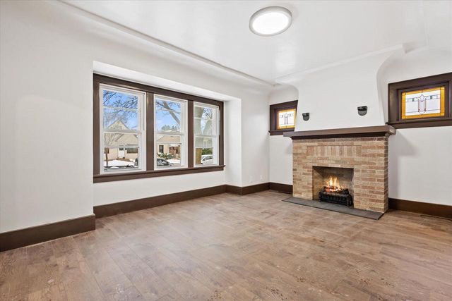 3673 S Ahmedi AVENUE, Saint Francis, WI 53235