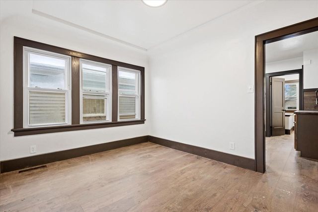 3673 S Ahmedi AVENUE, Saint Francis, WI 53235