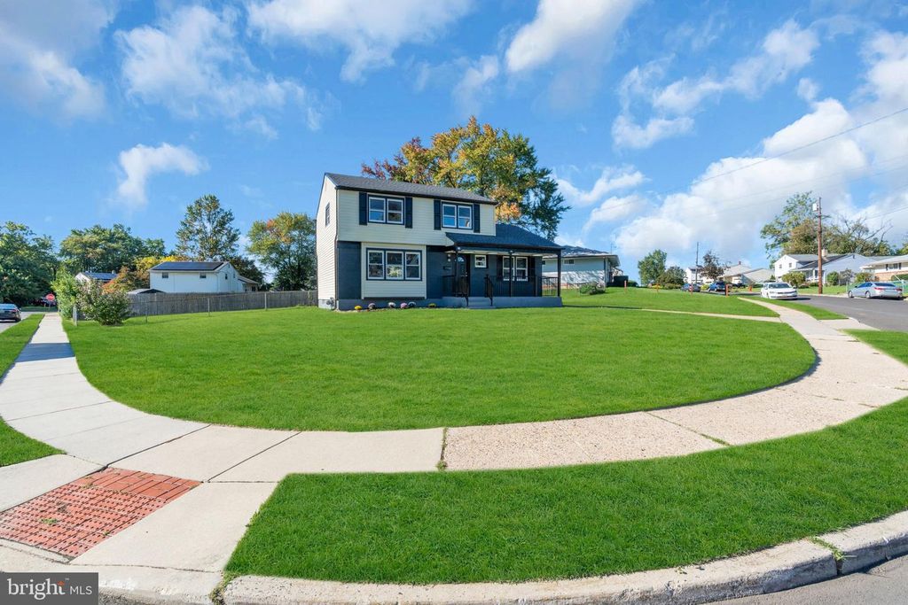 10 LARKIN RD, BURLINGTON, NJ 08016 — photo 3
