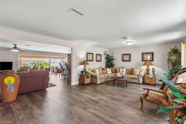 4536 Vinsetta AVE, North Fort Myers, FL 33903