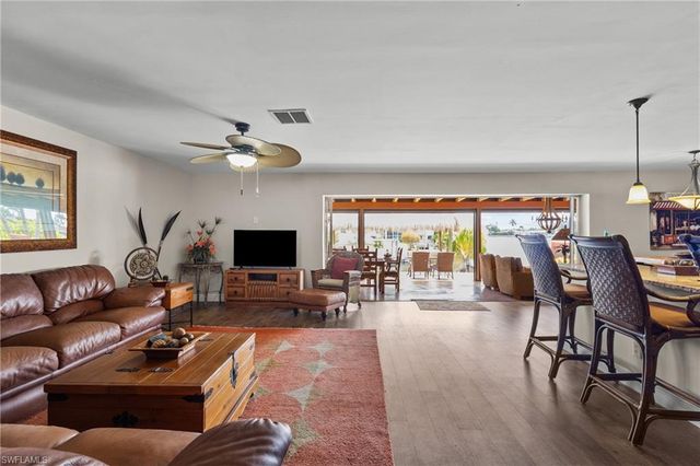 4536 Vinsetta AVE, North Fort Myers, FL 33903