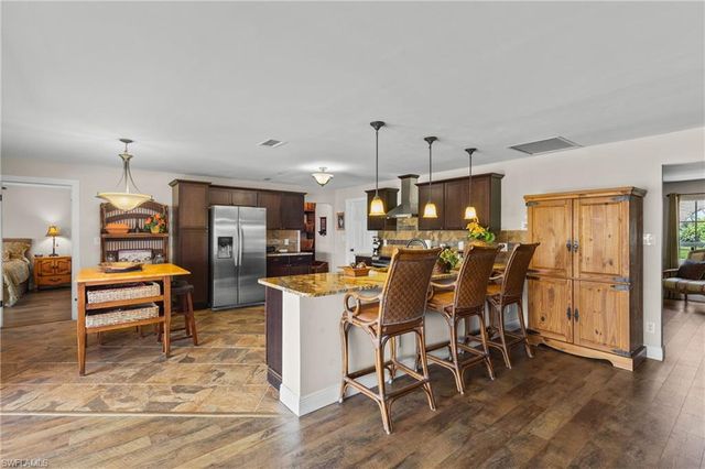 4536 Vinsetta AVE, North Fort Myers, FL 33903