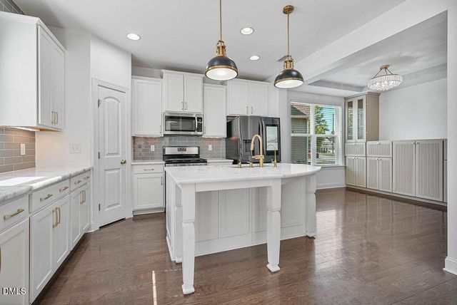 1928 Kateland Court, Apex, NC 27502