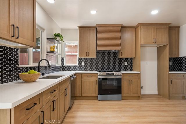 2280 San Francisco, Long Beach, CA 90806