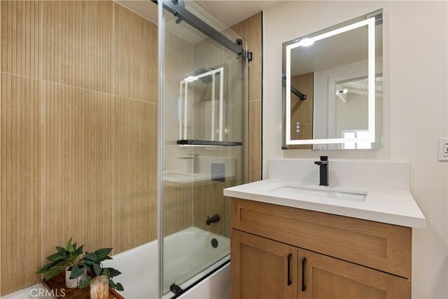 2280 San Francisco, Long Beach, CA 90806