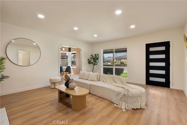 2280 San Francisco, Long Beach, CA 90806