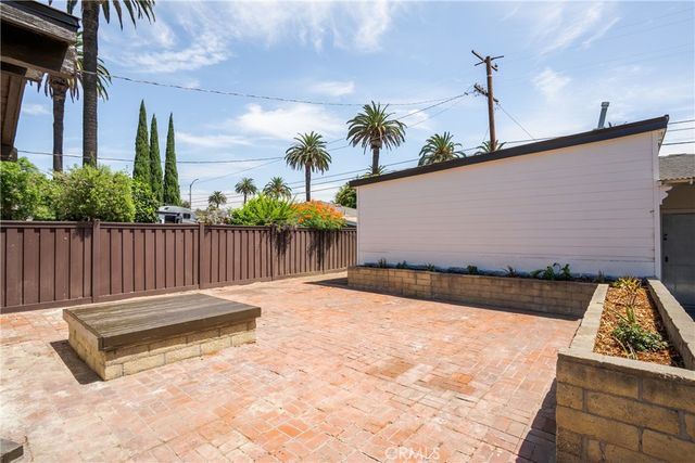 2280 San Francisco, Long Beach, CA 90806